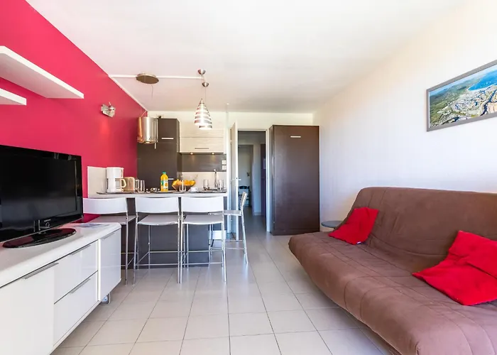 公寓 Apartment Les Marines De Gassin-1 By Interhome